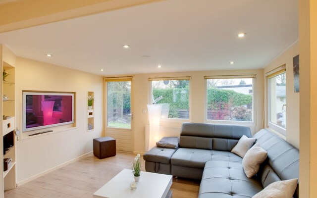 Cosy Bungalow in Meerlo with Garden