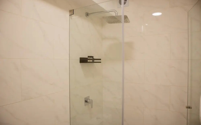 Majestic 1BR With Balcony in Miraflores