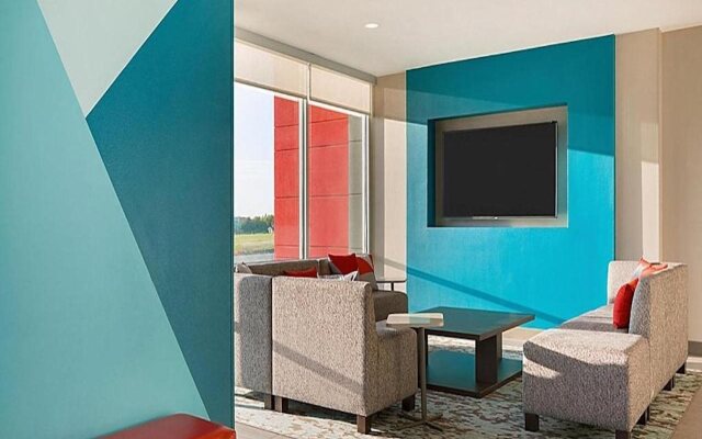 Avid Hotels Byron Warner Robins by IHG