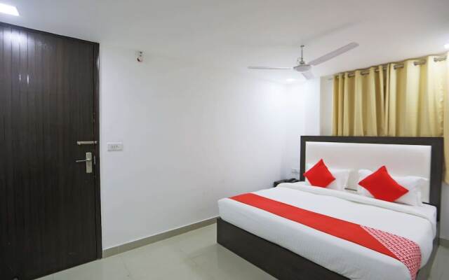 Gour White House by OYO Rooms