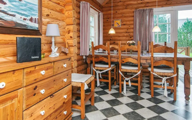 6 Person Holiday Home in Hovborg