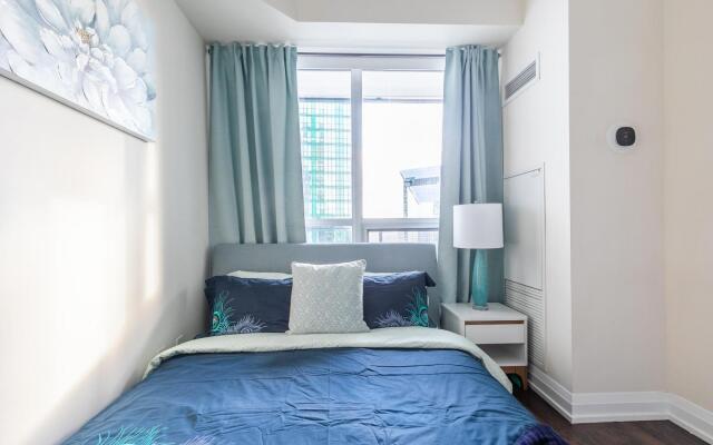2 Bedroom  2 Bathroom Family Unit. FREE PARKING