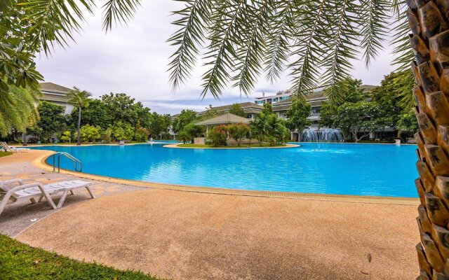 4 BR Townhouse in Great Location BSS