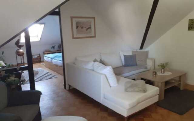 "lake View" Modern Retreat