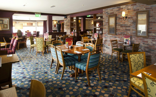 Premier Inn Bedford South - A421