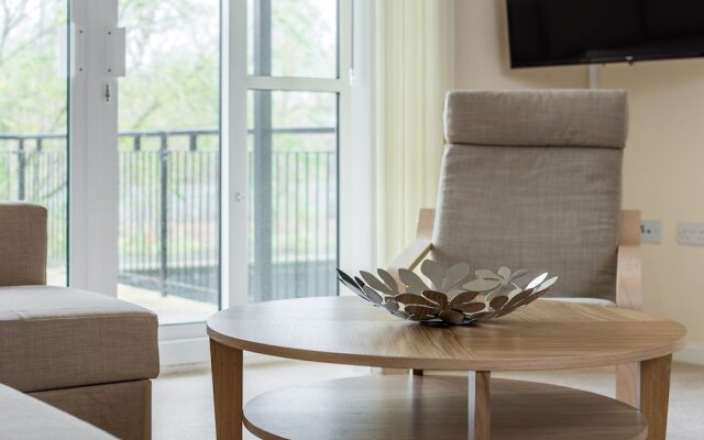 Luxury 2 Bed Riverside