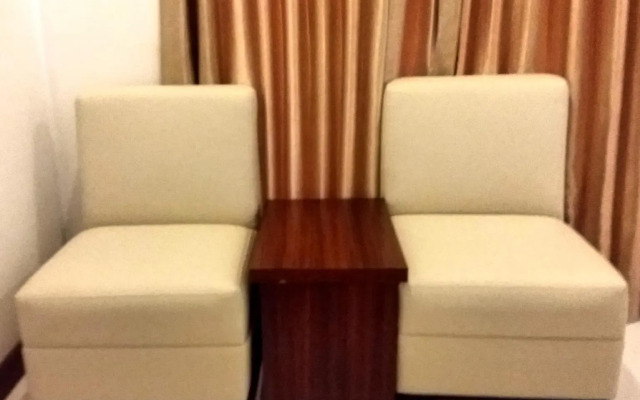 OYO 953 Family Beach Hotel