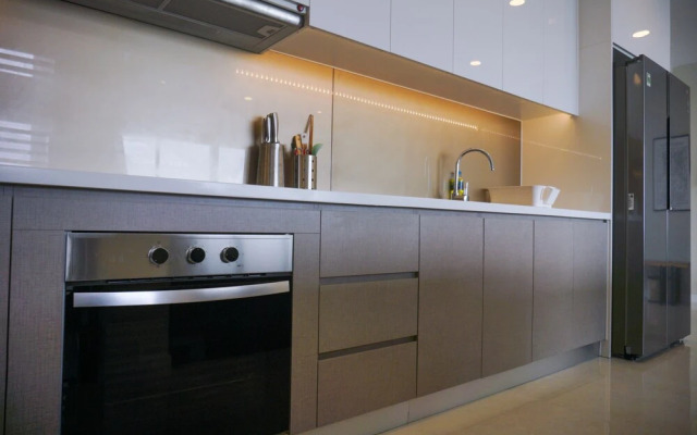 Ho Chi Minh Infinity Pool Apartment