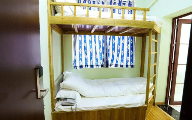 YunShangHuaKai Boutique Inn