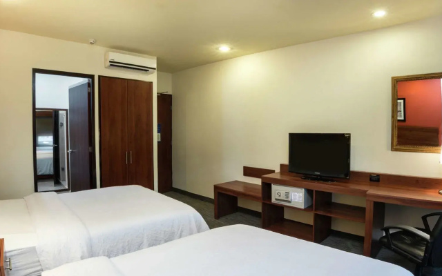 Hampton Inn by Hilton San Juan del Rio