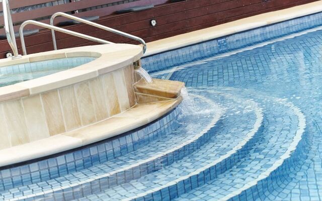 Whitecliffs Beach Resort