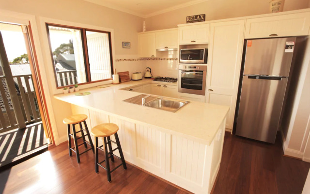 Newcastle Short Stay Apartments - Vista Apartment
