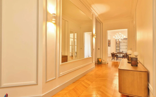 Magnificent Flat - Near Trocadaro