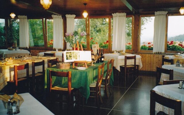 Albergo Ristorante Ai Pini