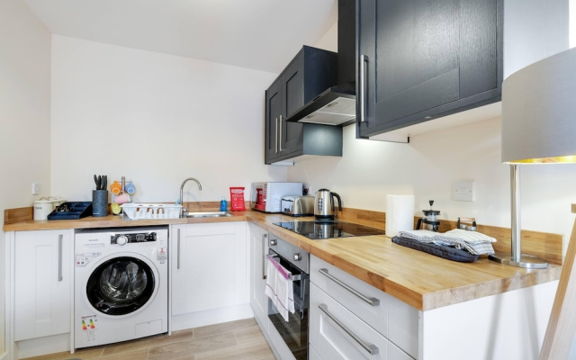 1 & 2 Bedroom Apartments by 12Stay