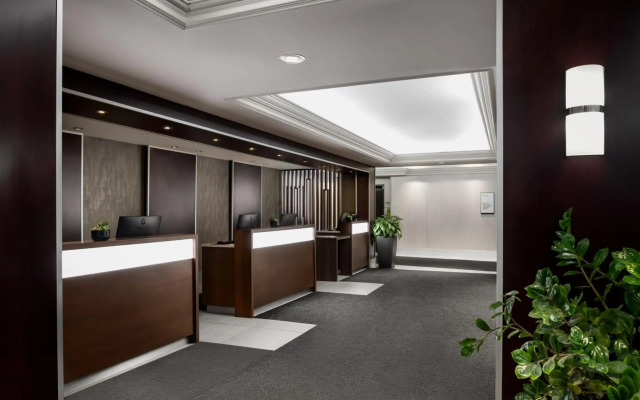 Sheraton Montreal Airport Hotel