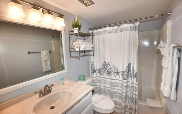 0403 Waters Edge Resort 1 Bedroom Condo by RedAwning