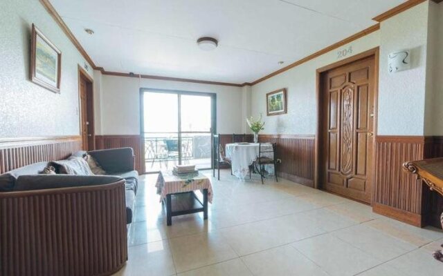 MC Mountain Home Apartelle