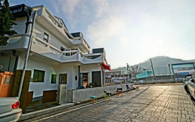 Gunsan Koolkooldalmong Guest House
