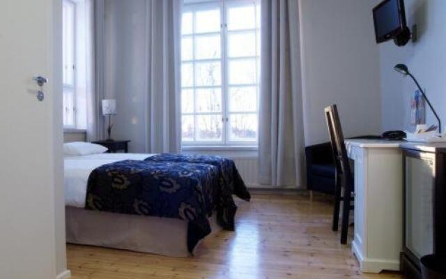 Jugend Home Hotel & Guest Home