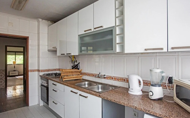 Charming 2 Bedroom Apartment in Lisbon