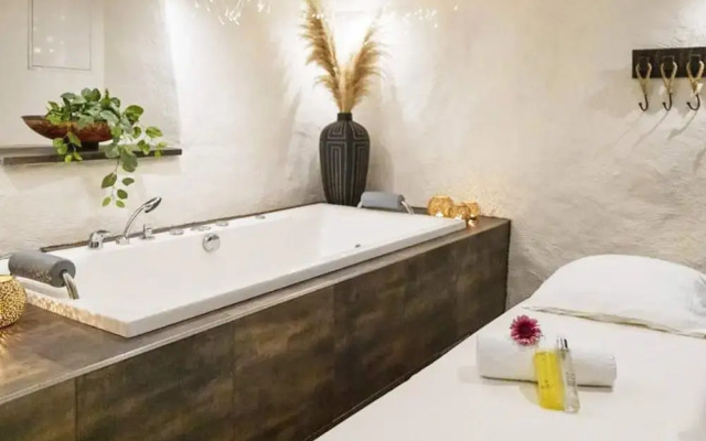 Vacation Home With Free Breakfast
