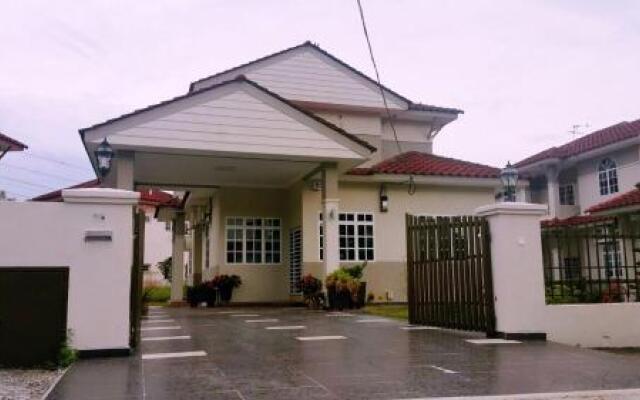 Bungalow House Ipoh Meru