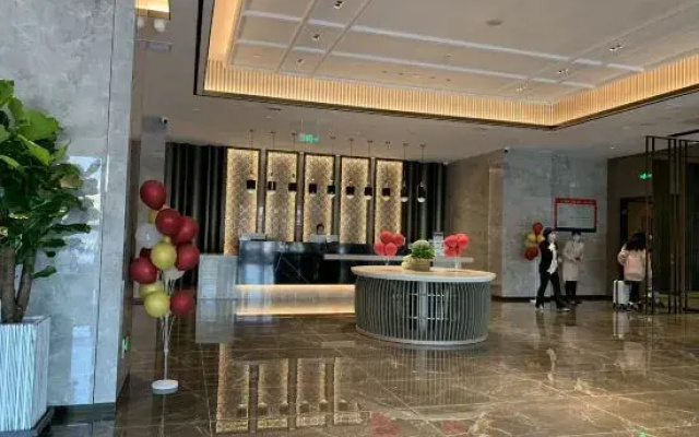 Qingyang Champs Elysees Hotel