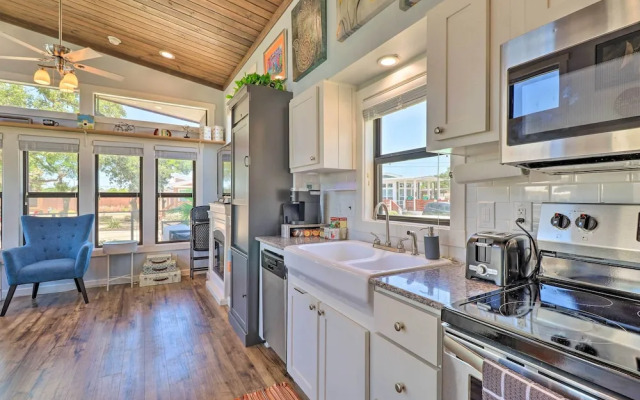 Upscale Tiny Home - Boho-chic Austin Getaway!
