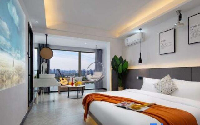 Mr. Robo Hotel (Chongqing Auditorium Jiefangbei Branch)