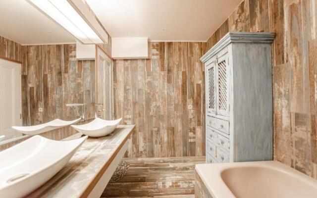 Beach Suite Sand