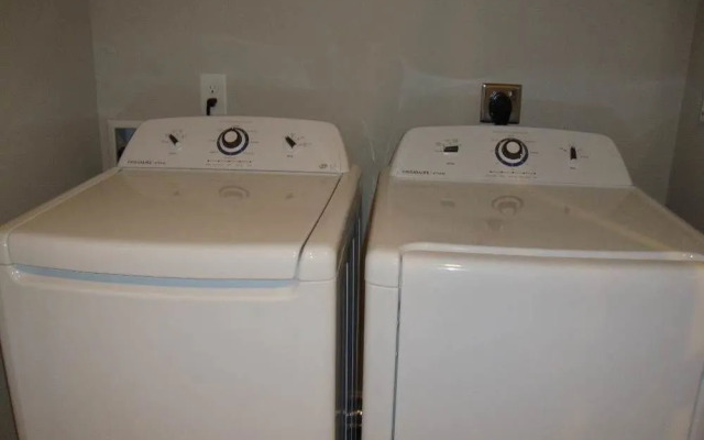 Retreat 2214 by RedAwning