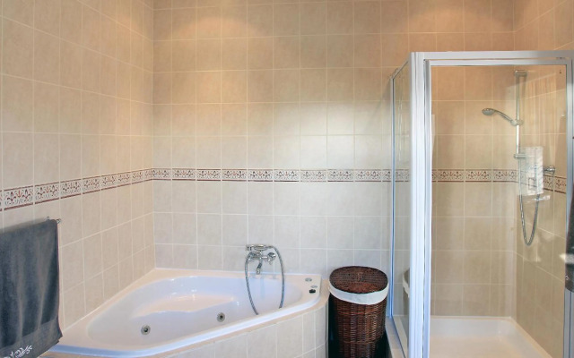 Somerset Sights Bed and Breakfast