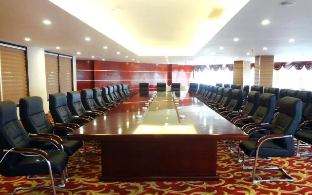 Zhongwei Grand Hotel