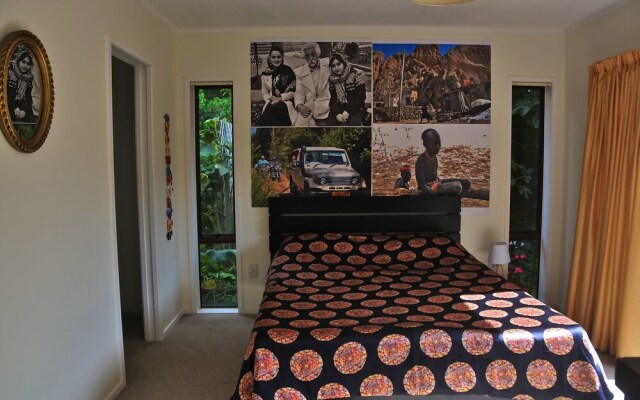 Art BnB Devonport