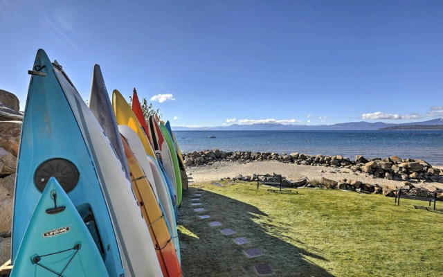 Beachfront Tahoe Vista Condo w/ Fireplace!