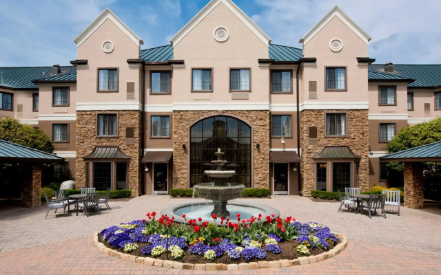Staybridge Suites Charlotte Ballantyne by IHG
