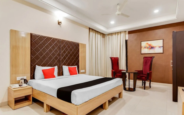 Hotel Solitaire by OYO Rooms
