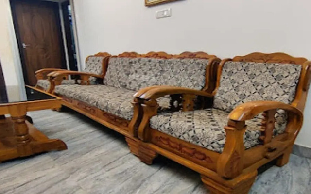Guru Vela Homestay
