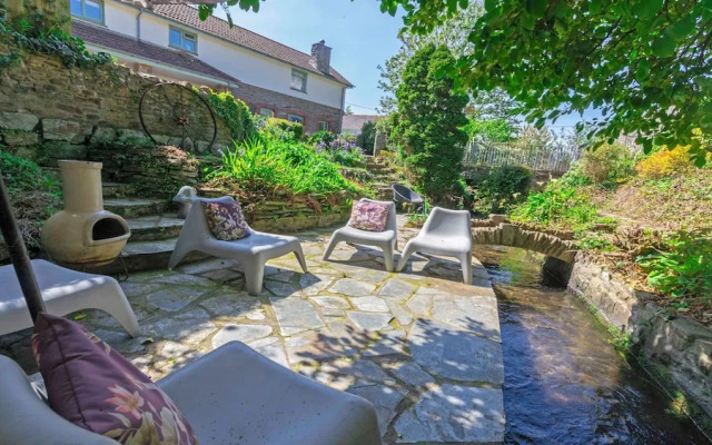 Shippenrill Croyde 6 Bedrooms, Sleeps 14, Hot Tub