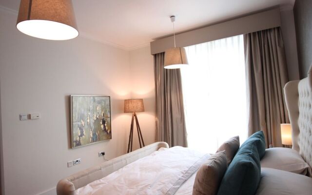 Faraway Homes - Burj Views Luxury