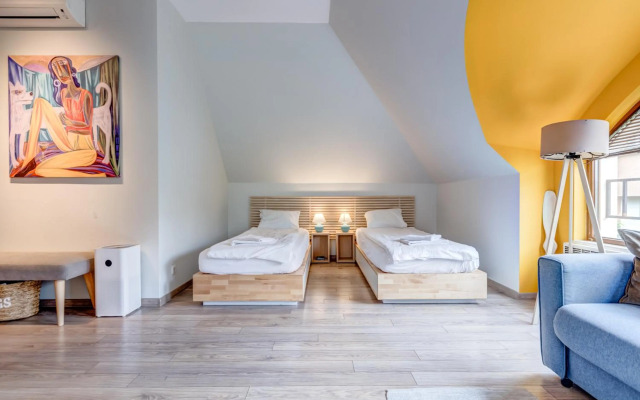 Park Loft next to Eagle's Bridge