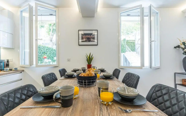 Luxury 3 Bdr Garden & Parking - Angels' Garden