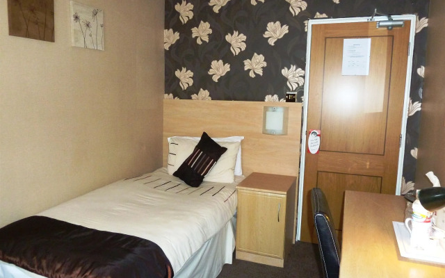 Trivelles Park Hotel