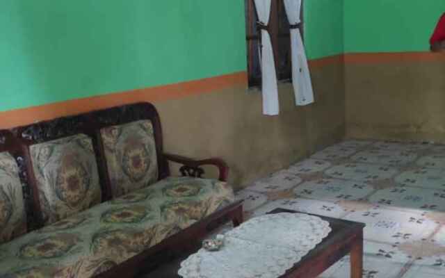 Dibyo Homestay