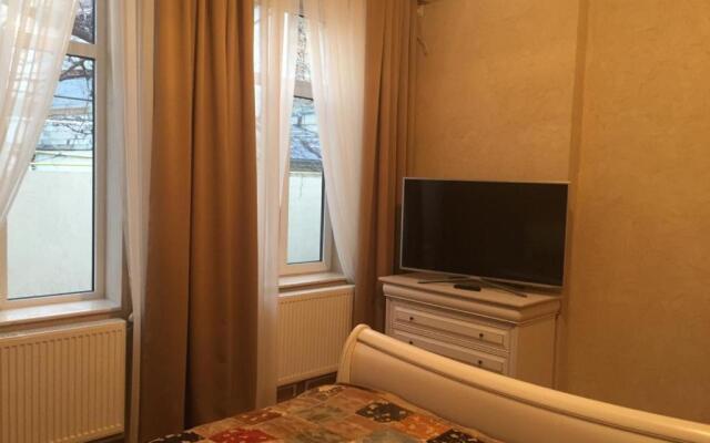 Apartament la curte Reset Club