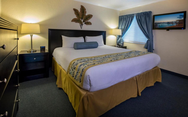 Sailport Waterfront Suites