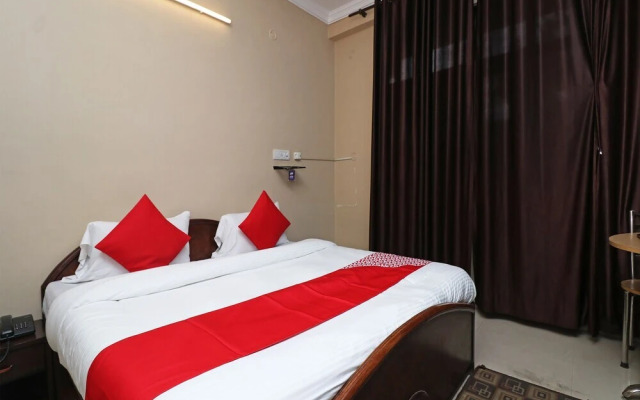 Hotel Reeva By OYO Rooms