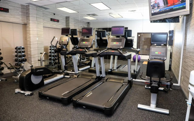 Courtyard by Marriott Toronto Brampton