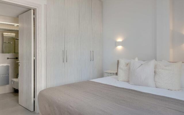 Phaedrus Living Beach Front Flat Kyma